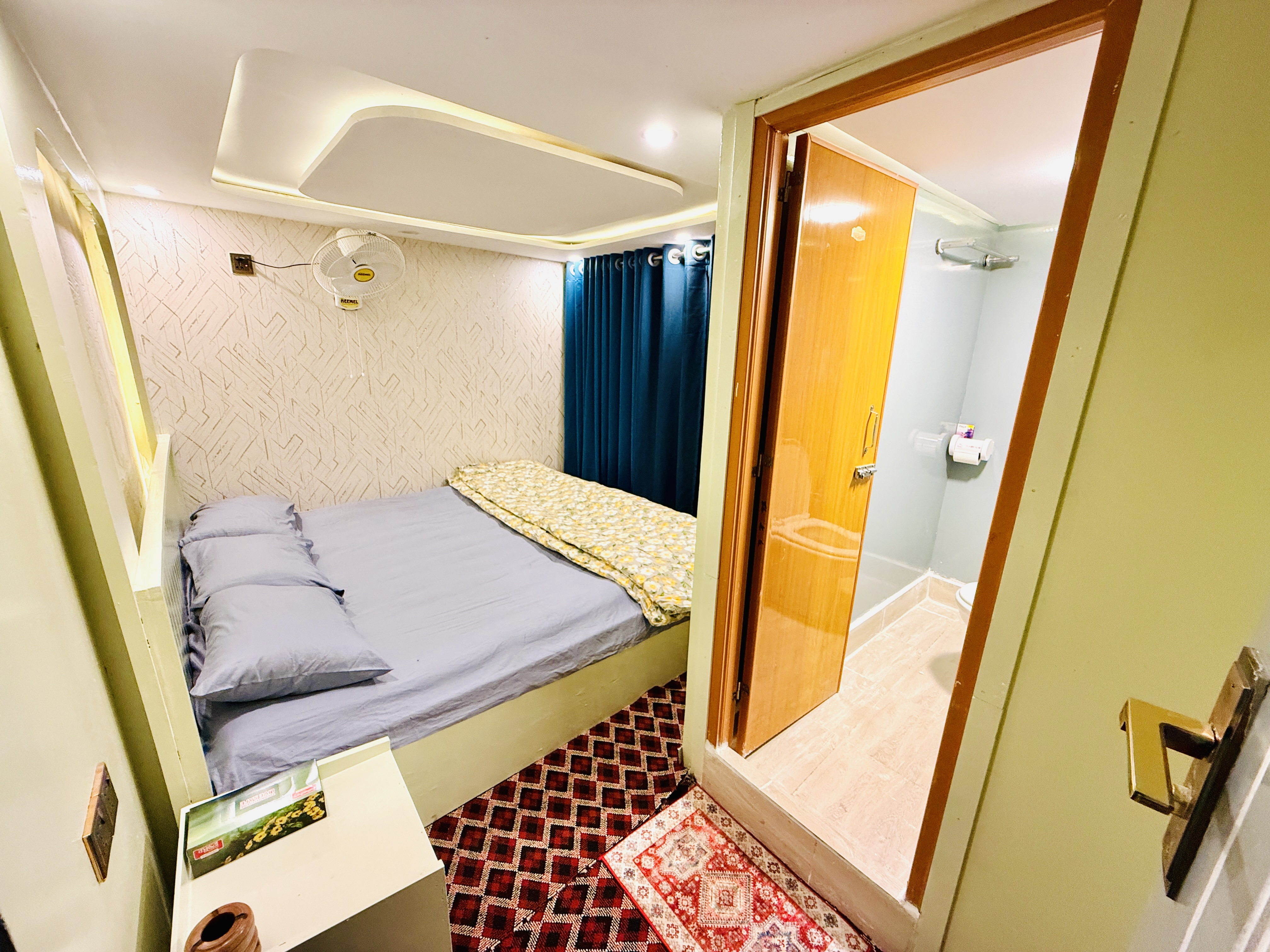 LUNA THE FLOATING VILLA photo 4
