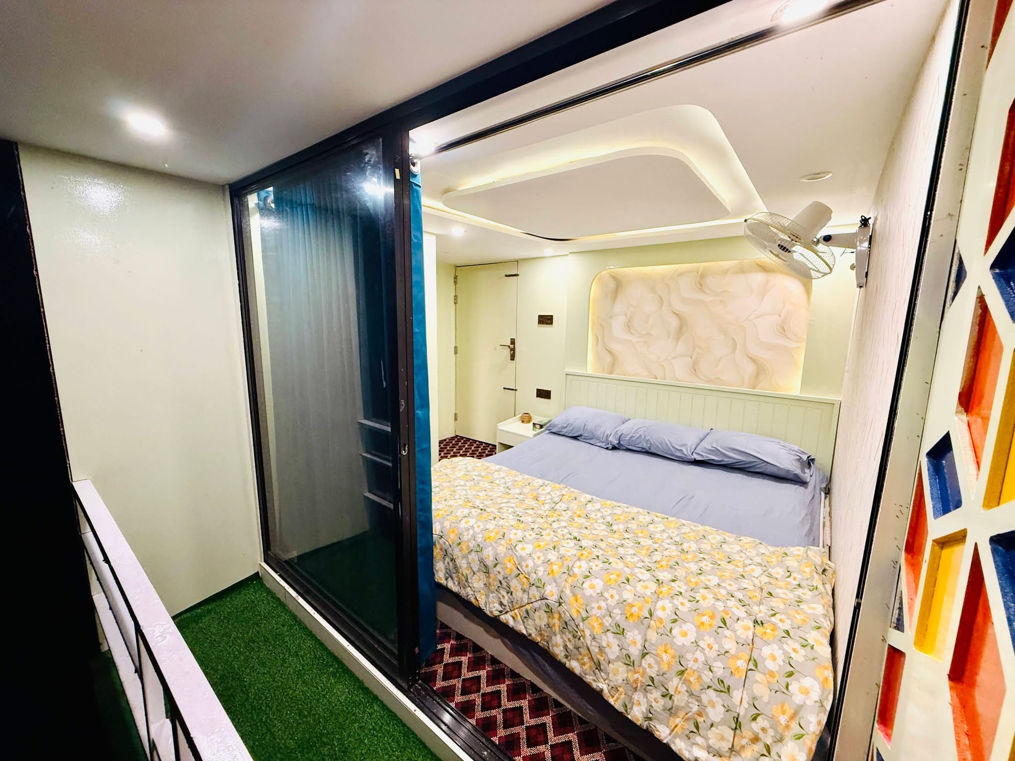 LUNA THE FLOATING VILLA photo 7